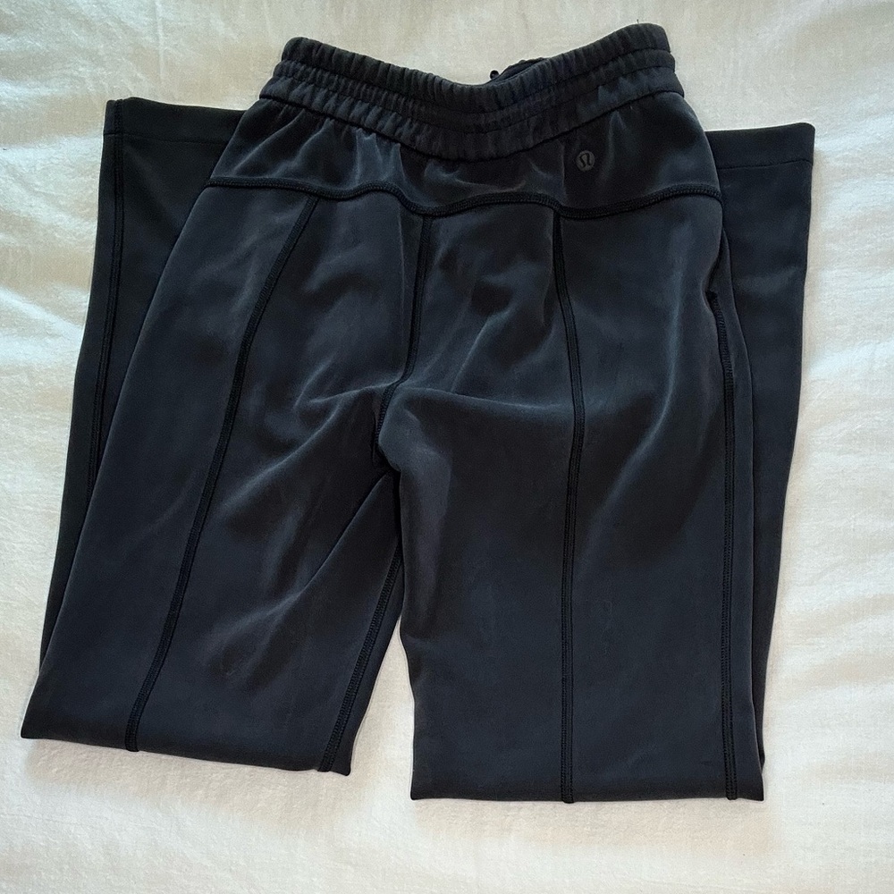 Lululemon softstreme high rise pant.  Size 2.  Good condition